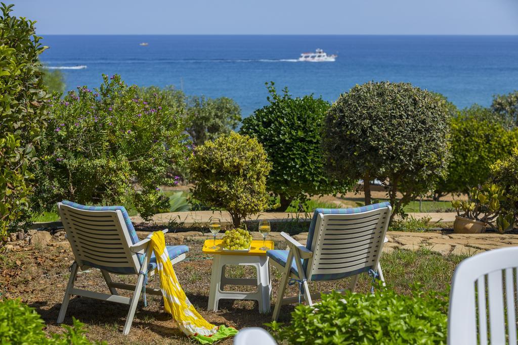 Protaras Beachfront Sirina Lina Suite Paralimni Eksteriør billede