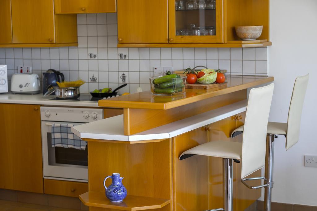 Protaras Beachfront Sirina Lina Suite Paralimni Eksteriør billede