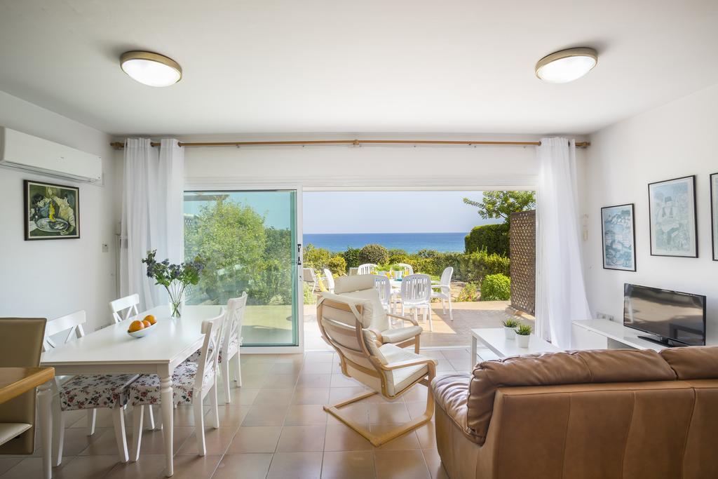 Protaras Beachfront Sirina Lina Suite Paralimni Eksteriør billede