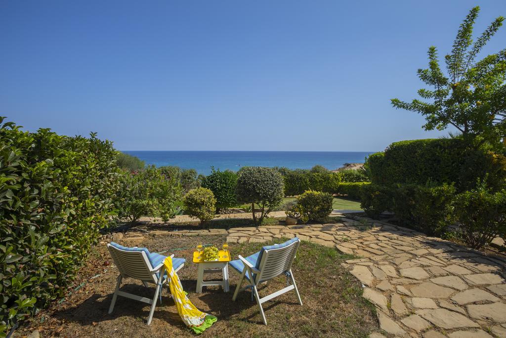 Protaras Beachfront Sirina Lina Suite Paralimni Eksteriør billede