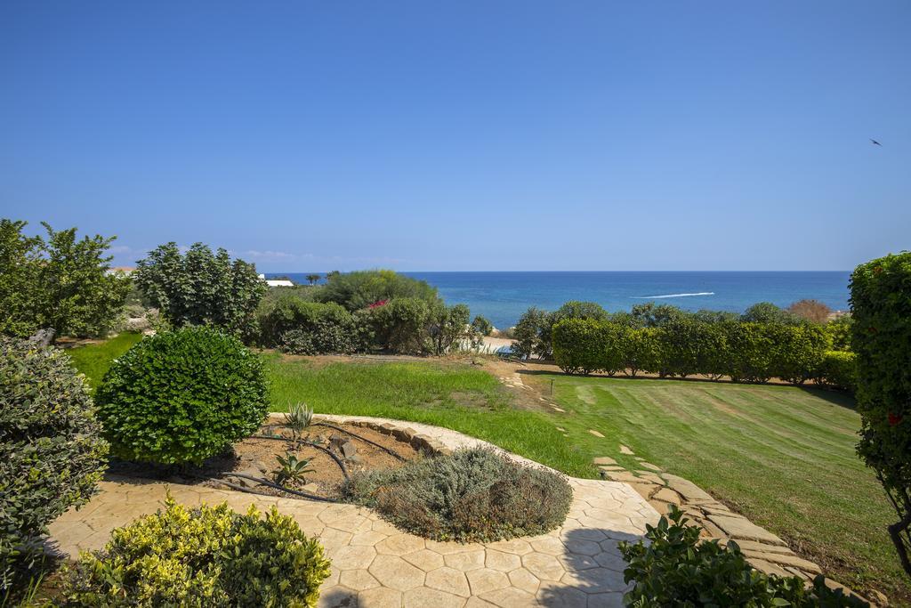 Protaras Beachfront Sirina Lina Suite Paralimni Eksteriør billede