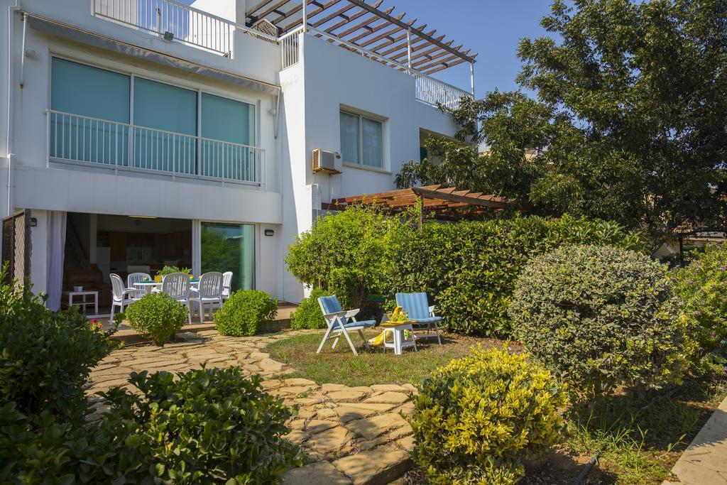 Protaras Beachfront Sirina Lina Suite Paralimni Eksteriør billede