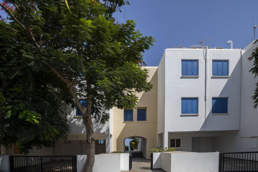 Protaras Beachfront Sirina Lina Suite Paralimni Eksteriør billede