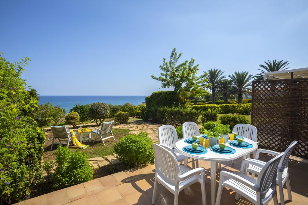 Protaras Beachfront Sirina Lina Suite Paralimni Eksteriør billede